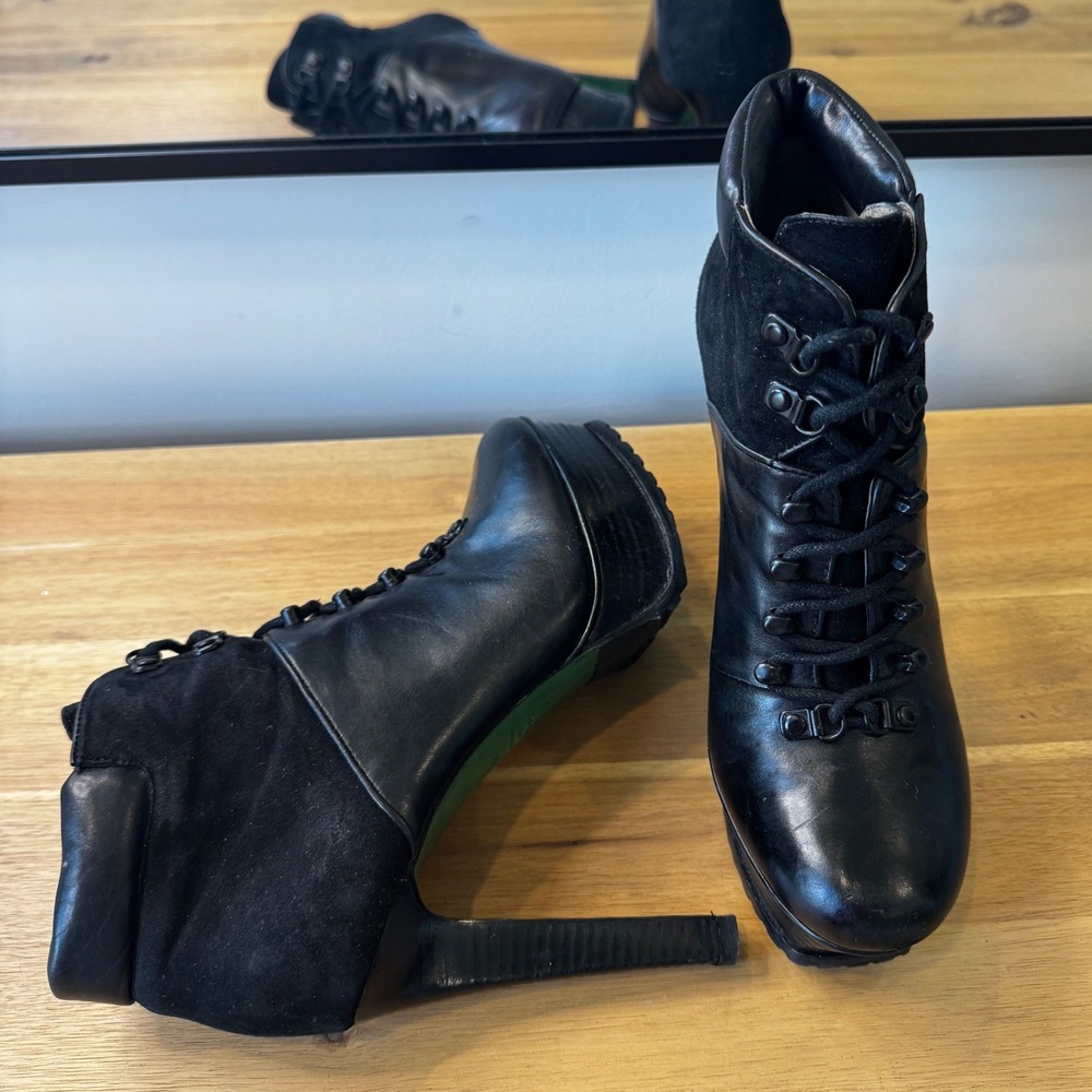 Lisa for Donald J Pliner Wom 6 Black Leather Suede Platform Lace Up Heeled Boot